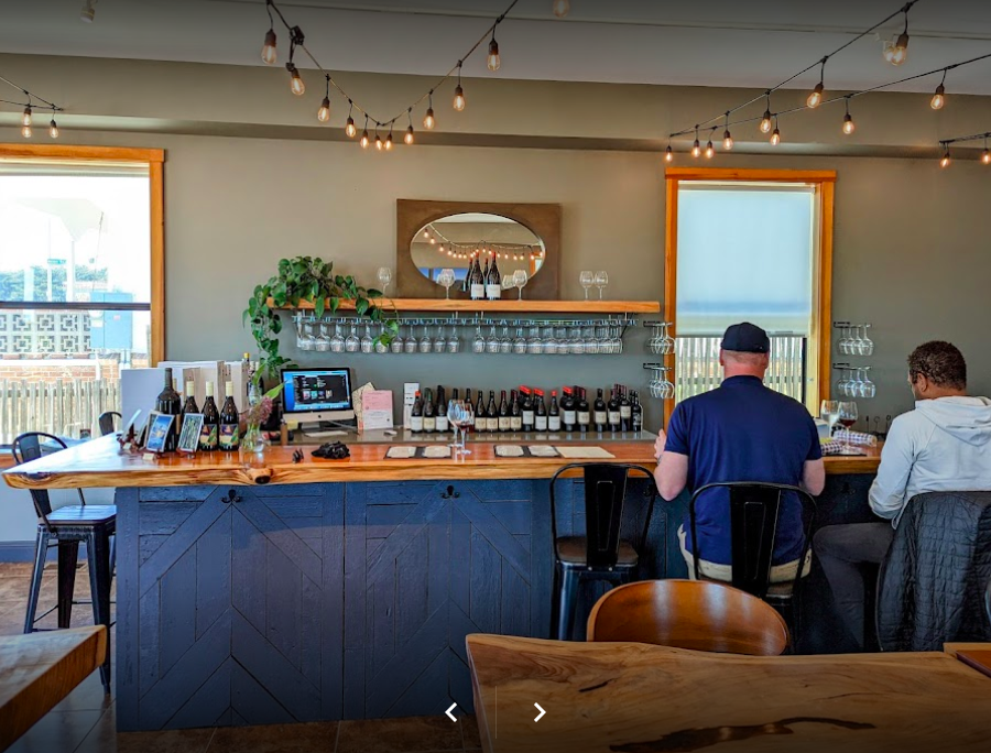 Slow Coast Wine Bar by Beauregard Vineyards